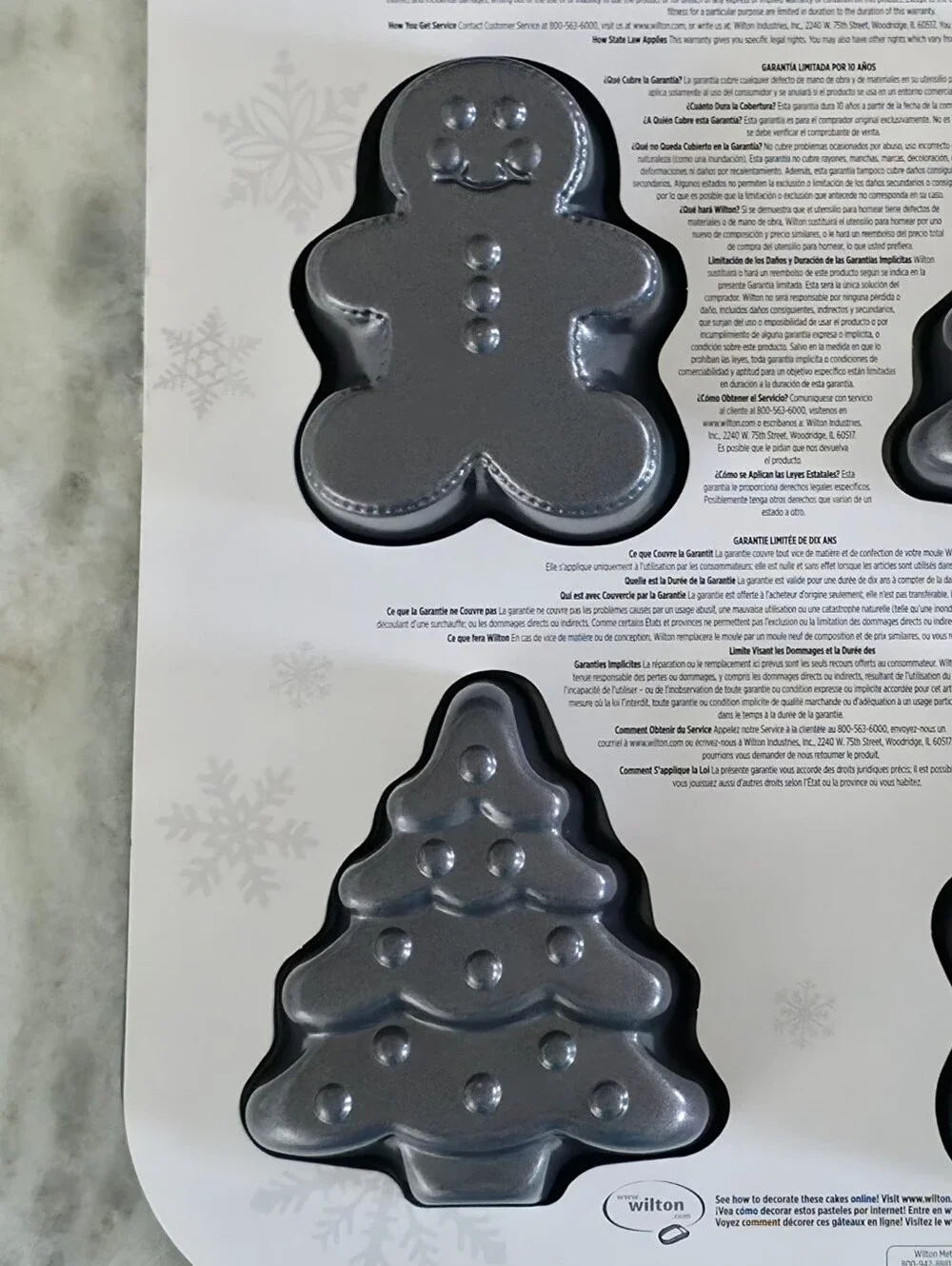 Wilton | Christmas Holiday Mini Cake Pan Non-Stick